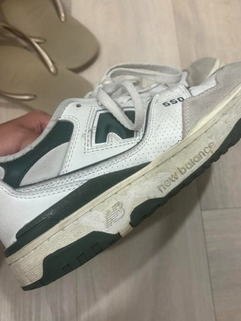New Balance 550 white and green sneakers mens 6.5 womens size 8